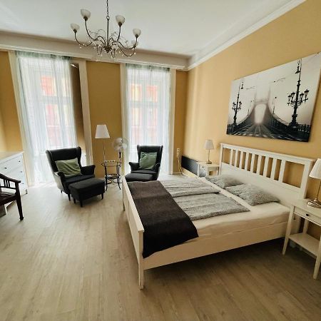 Academy Home - Elegant Place Next To The Parliament Будапеща Екстериор снимка