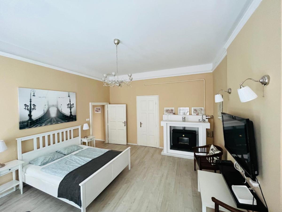 Academy Home - Elegant Place Next To The Parliament Будапеща Екстериор снимка